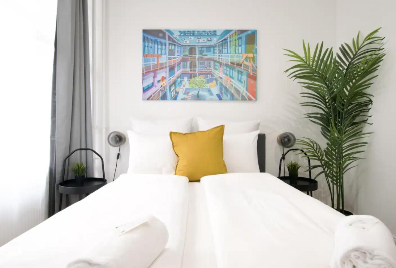 Studio Apartments By Hi5- Apartment In Downtown Budapeste Exterior foto