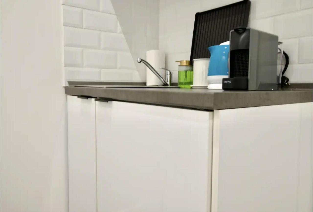 Studio Apartments By Hi5- Apartment In Downtown Budapeste Exterior foto
