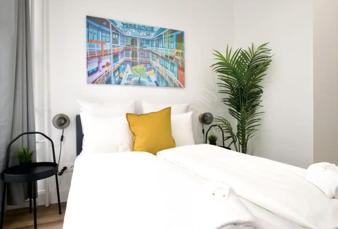 Studio Apartments By Hi5- Apartment In Downtown Budapeste Exterior foto