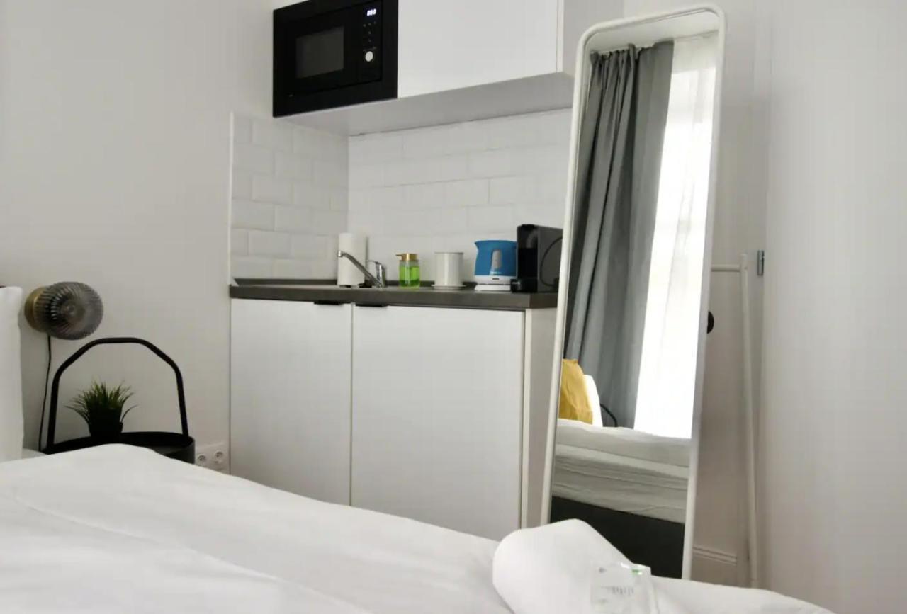 Studio Apartments By Hi5- Apartment In Downtown Budapeste Exterior foto