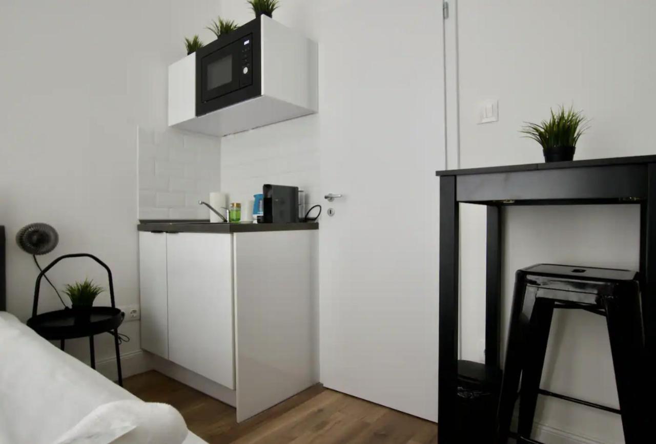 Studio Apartments By Hi5- Apartment In Downtown Budapeste Exterior foto